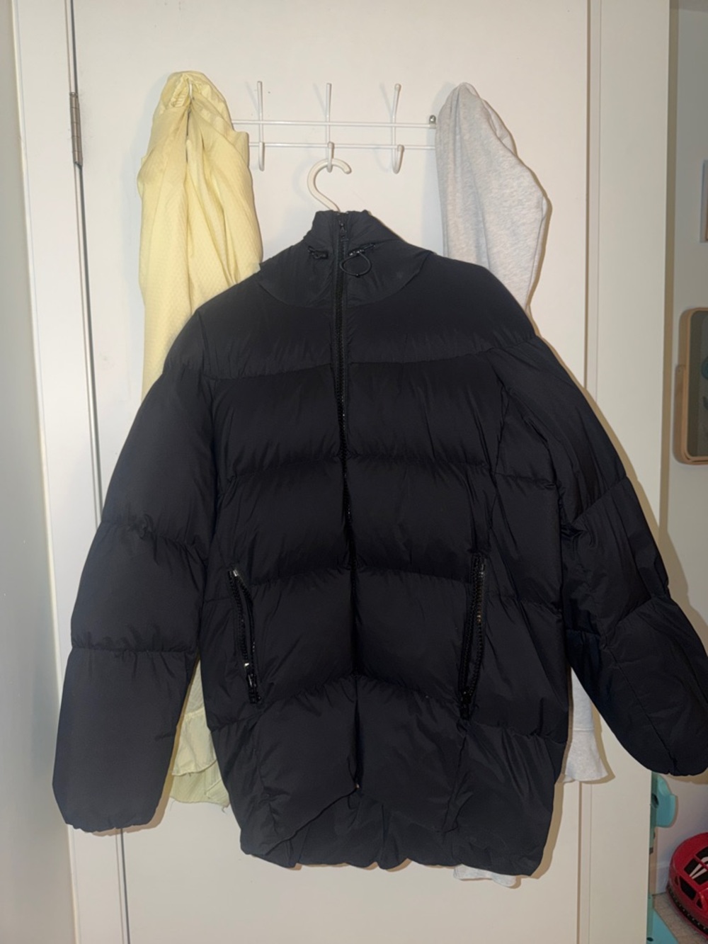 TNA The Giga Puff Jacket in Black